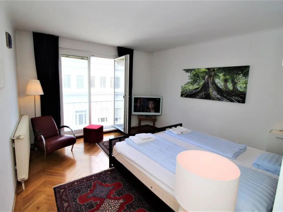 Apartment Opera By Interhome Vienne