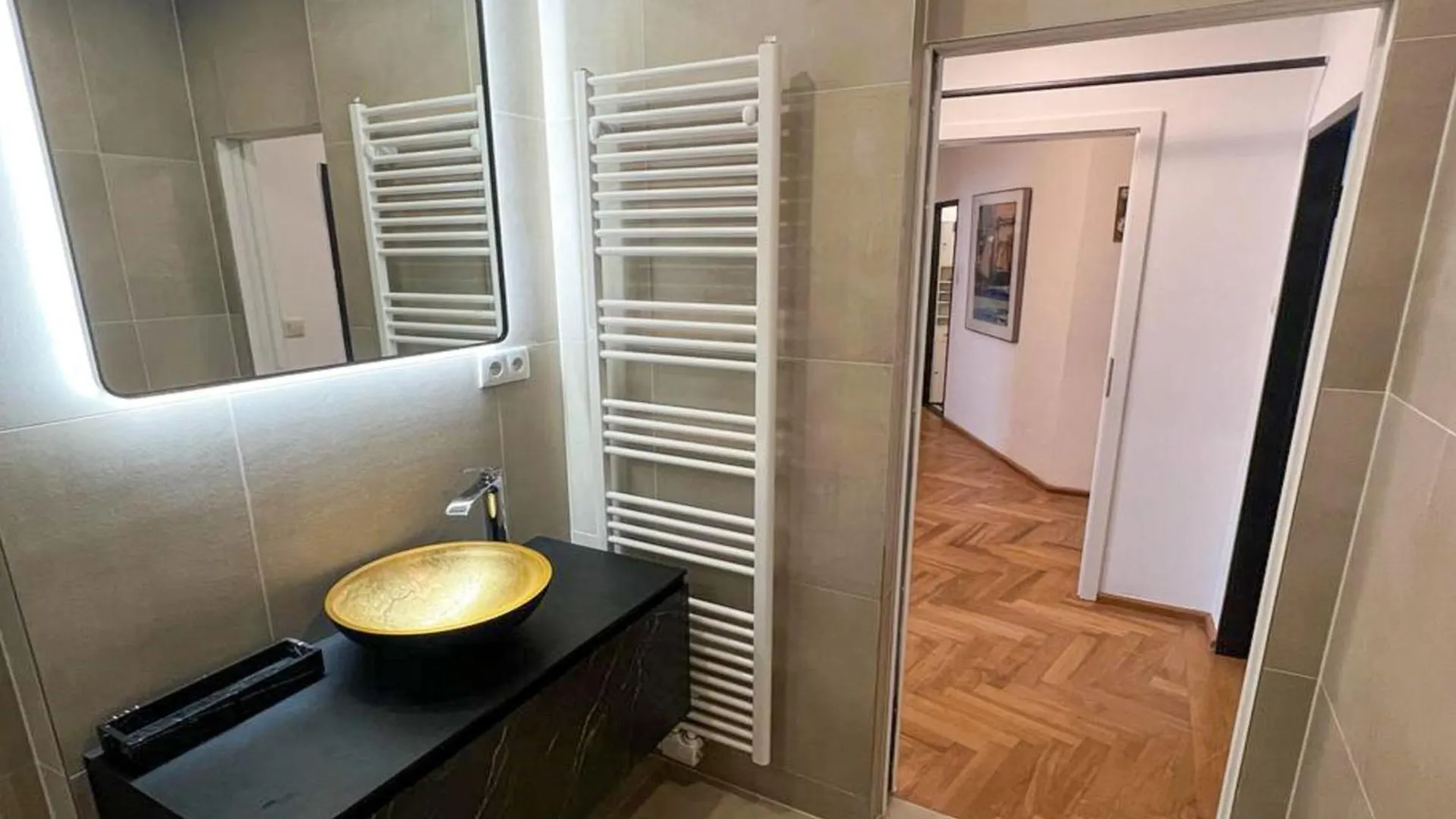 Apartment Opera By Interhome Vienne